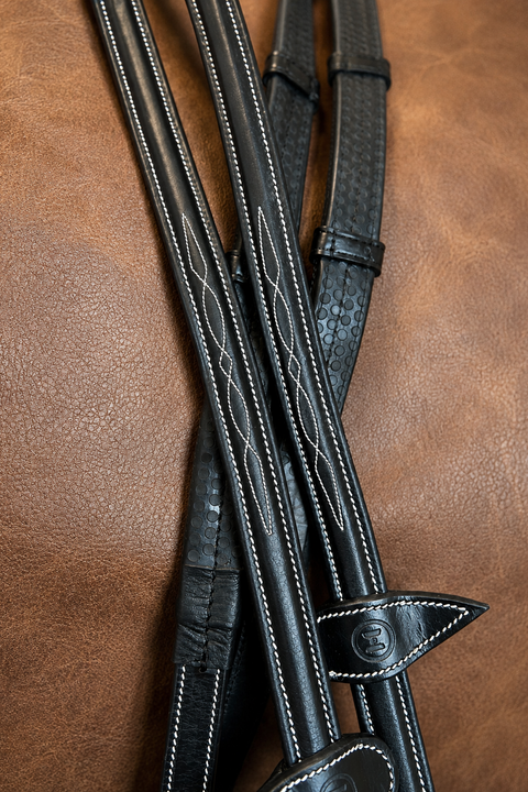 Rubber Grip Reins With Notches